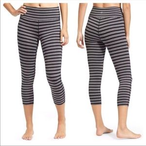 ATHLETA High Rise Chaturanga Capri Striped Stripes Small